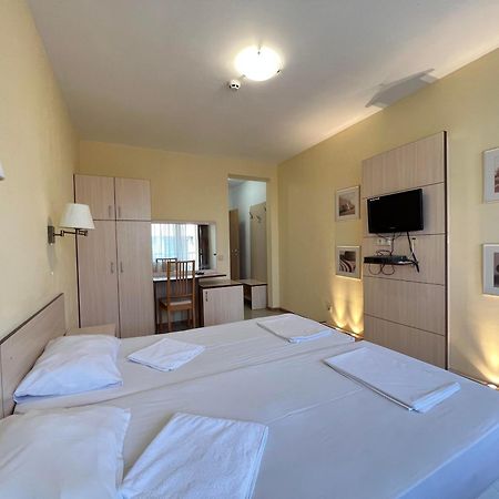 Александра Hotel Sveti Vlas Exterior foto