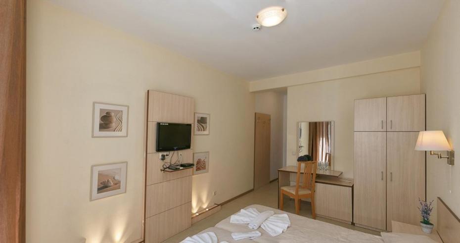 Александра Hotel Sveti Vlas Exterior foto