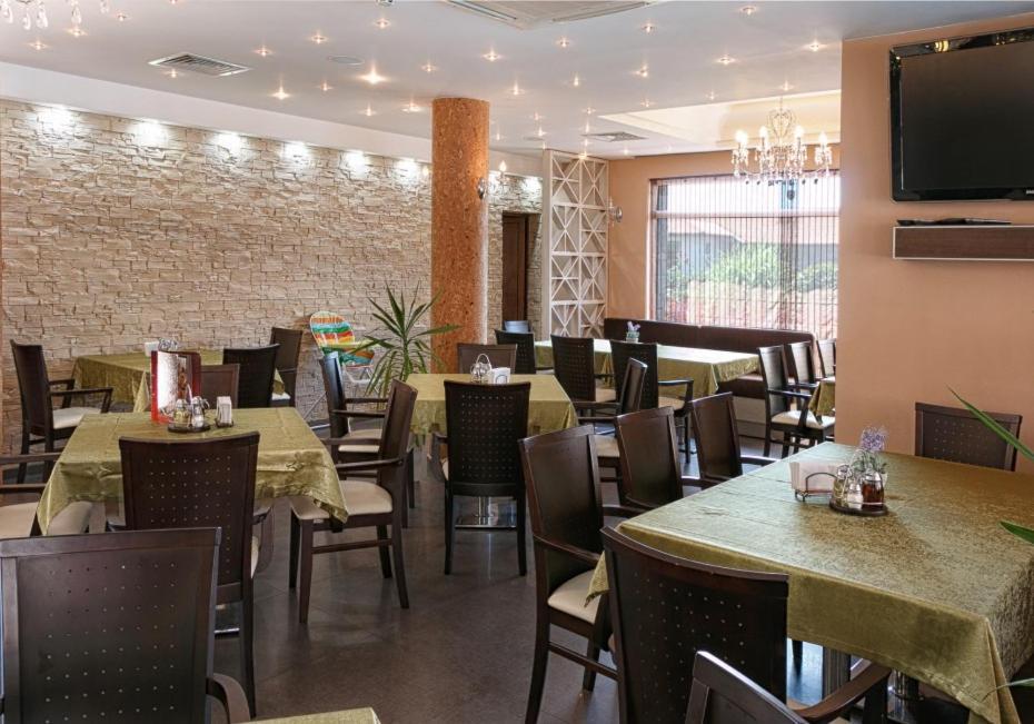 Александра Hotel Sveti Vlas Exterior foto