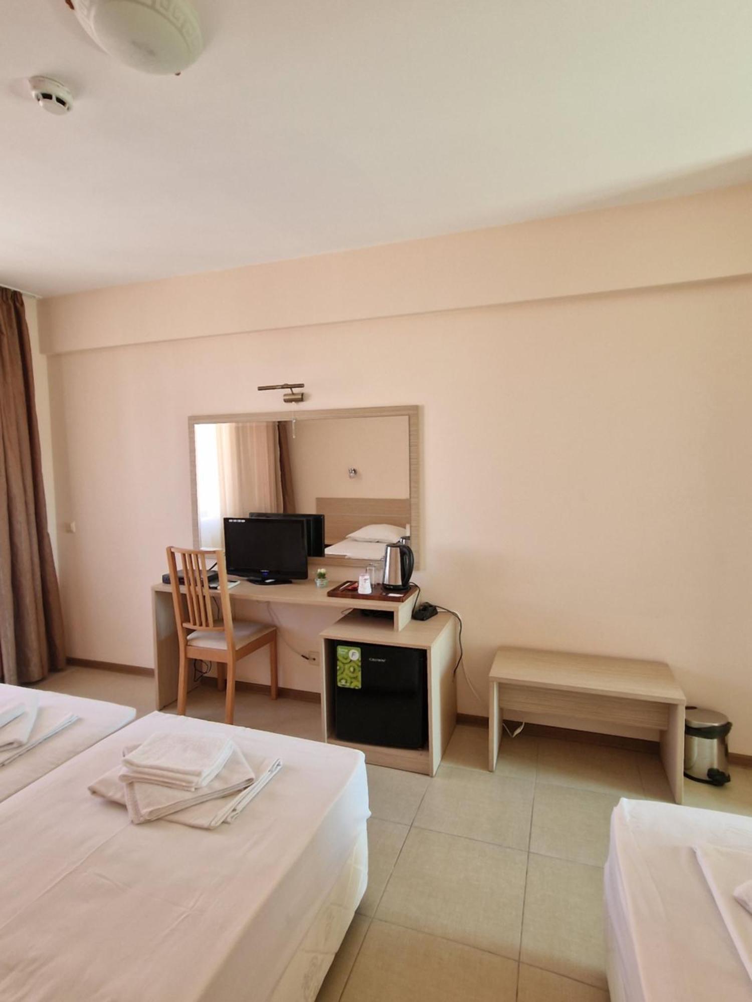 Александра Hotel Sveti Vlas Exterior foto