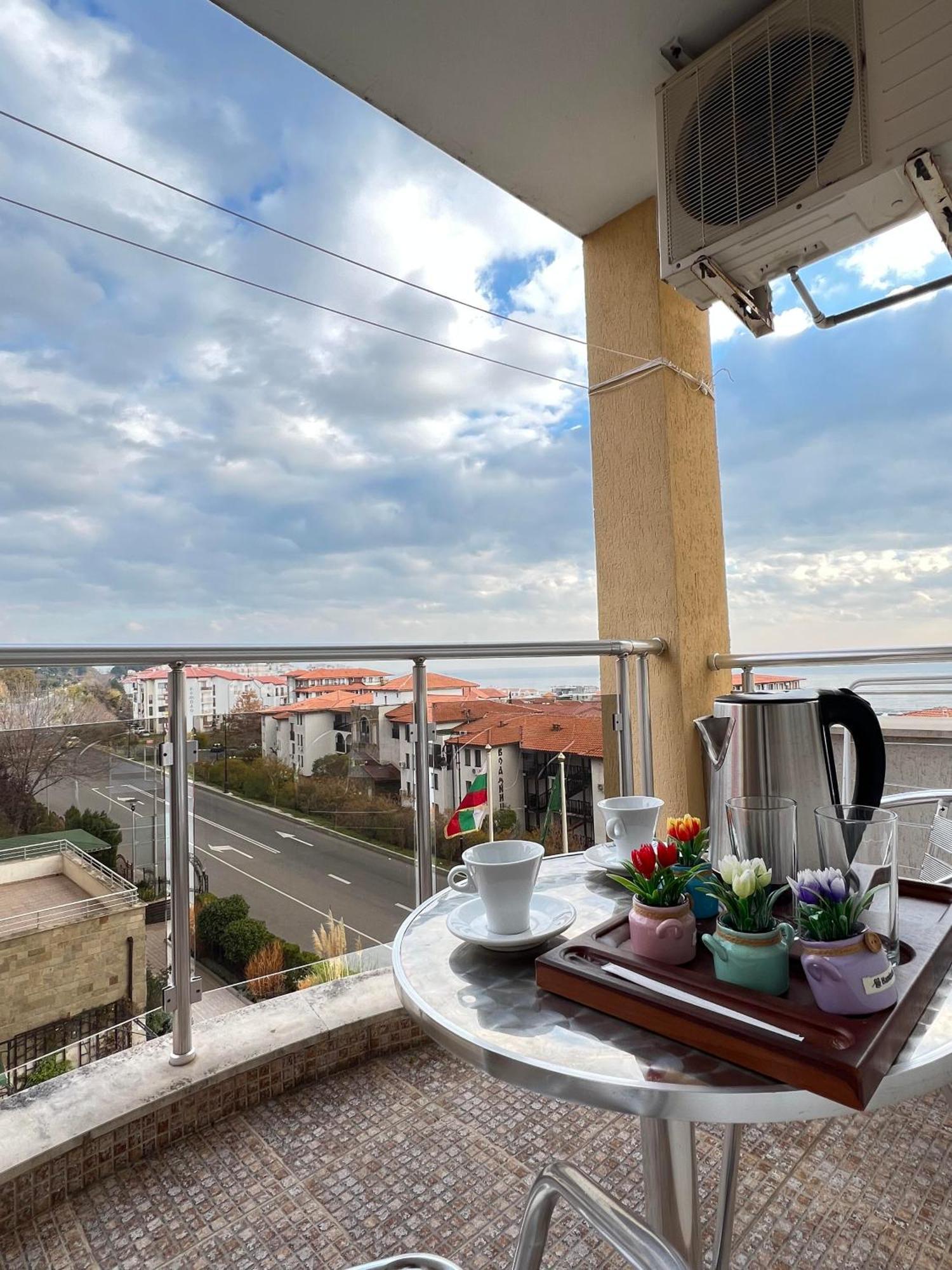 Александра Hotel Sveti Vlas Exterior foto