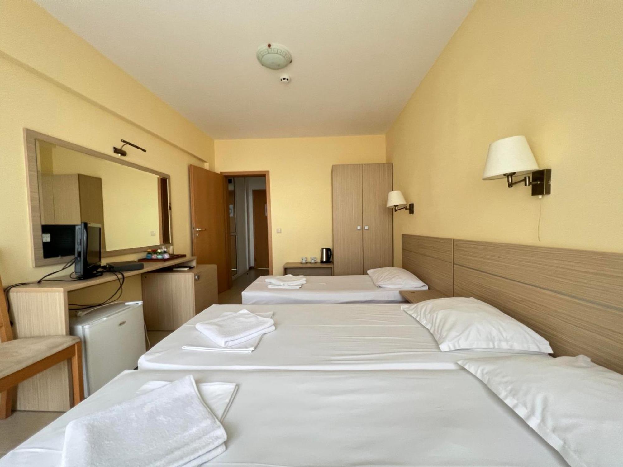 Александра Hotel Sveti Vlas Exterior foto